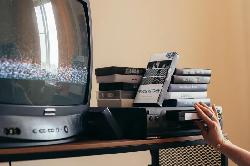 Gone Too Soon: 10 British TV Shows That Were Axed Before They Even Got Started