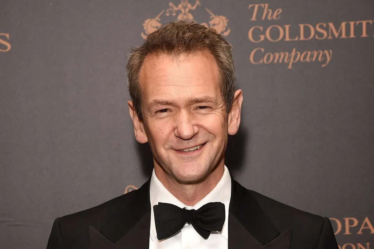 Alexander Armstrong